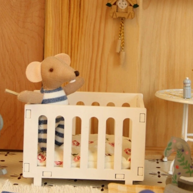 1:12 Scale Miniature Baby Crad - đánh giá và giá Baby Nursery Age